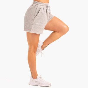 Shorts en molleton en coton pour femmes, vêtements de sport de haute qualité, vêtements de sport de couleur personnalisée - Product Image 3