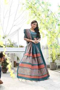 Bandhani-ropa informal de algodón suave de alta calidad, estampado de estilo Bandhani, blusa Saree con forro Zari, venta al por mayor, suministro de fábrica - Product Image 4