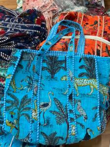 Bolso de terciopelo de alta calidad Jhola Market Bag para mujer recién llegado bolso de compras acolchado grande dos asas cierre abierto moda - Product Image 6