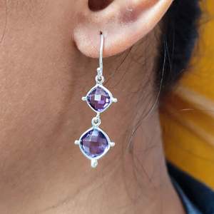 Boucles d'oreilles pendantes en argent sterling 925 avec améthyste, faites à la main, pierre précieuse naturelle violette, taille coussin et briolette, idée cadeau tendance - Product Image 5