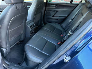 JAGUAR XE 35T PRESTIGE SEDAN AWD 2017 Usado en Excelentes Condiciones - Product Image 4