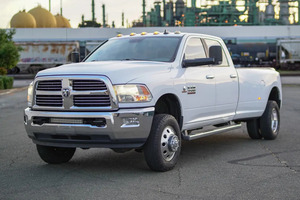 Gran Oferta: Camioneta Ram 3500 SLT Crew Cab Dually Cummins 4x4 Usada, Lista para Trabajar, Exportación a Todo el Mundo - Product Image 2