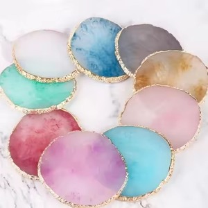 Juego de 4 posavasos de resina con incrustaciones de hojas metálicas, perfectos para mesas de inspiración vintage y juegos de muebles antiguos - Product Image 2