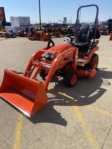 Tractor sobre orugas de rueda Kubota L 4508 40HP Tractor agrícola con bomba de engranajes de Motor de rodamiento para granjas - Product Image 3