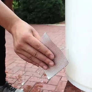 Bonjour! Bande d'étanchéité en butyl épaisse et imperméable avec feuille d'aluminium, résistante aux hautes températures, en matériau asphalte durable - 5CM X 1M pour murs et toitures - Product Image 4