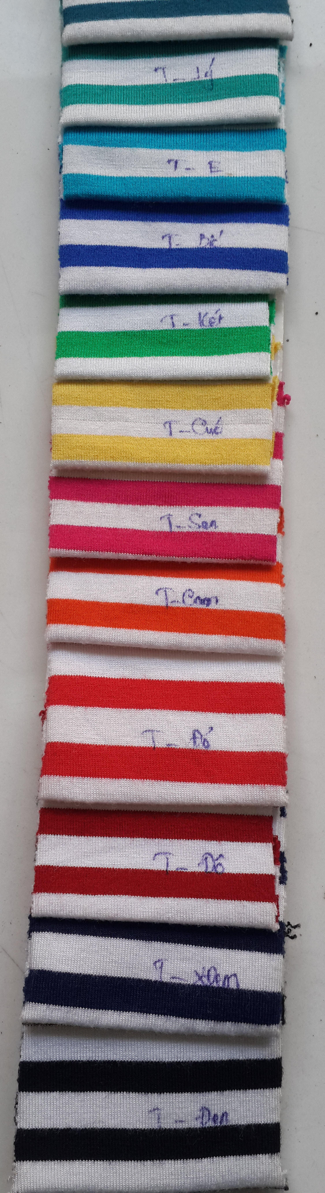 สีที่กำหนดเอง