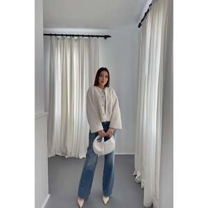 เสื้อแจ็คเก็ตขนสั้นสีเอครู - สีเอครู - Product Image 3