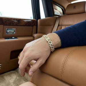 Pulsera de eslabones geométricos Sovereign Pave CZ de plata de ley con microengaste, joyería urbana de lujo para hombre - Product Image 3