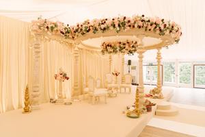 Magnifique mandap de mariage sculpté en or, aspect exclusif hindou, mandap sculpté en or, mandap de mariage, USA - Product Image 3