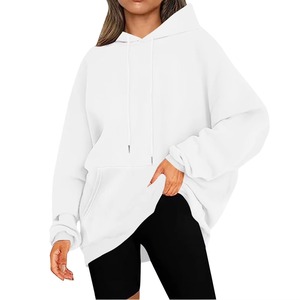 เสื้อฮู้ดโอเวอร์ไซส์ผู้หญิงสำหรับฤดูหนาว ผลิตจากโรงงาน ผ้ากำมะหยี่ 100% ผ้าฝ้าย นุ่ม สบาย ทรงหลวม สไตล์สตรีทแวร์ พร้อมโลโก้ด้านหน้า - Product Image 1