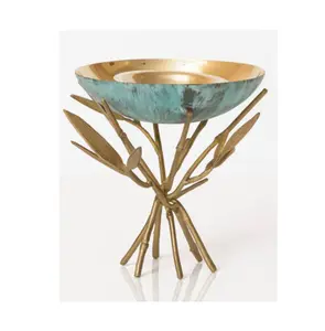Mangkuk emas dekoratif logam kualitas terbaik dengan dudukan daun bunga/alas dekoratif rumah mangkuk buah di dudukan berkaki dasar untuk Ho