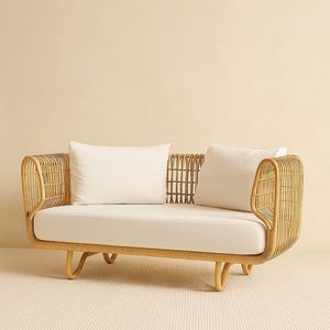 Banc élégant en rotin naturel pour les repas en plein air dans les entrées, les espaces de vie ou les zones ombragées - Product Image 1