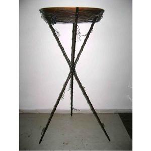 Bain et mangeoire pour oiseaux en or antique design vintage avec support en métal noir à bas prix - Product Image 2