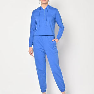 100% coton polaire haut court femmes à capuche à manches longues survêtements fabriqué en usine léger femmes survêtement - Product Image 1