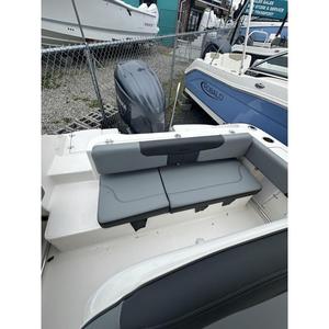 Nouveau produit de fournitures marines Robalo R202EX 2025 - Product Image 3