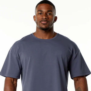 T-shirts pour hommes en coton peigné 100 % sur mesure, qualité supérieure, ajustables, respirants et de qualité supérieure du fabricant - Product Image 5