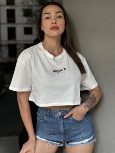 White Minimalist Shirt for Women Sleepwear Activewear Cotton Tshirt Croptop Loose Fit Oversized Style Wholesale Factory <b>Direct</b> - Product Image 4