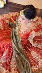 Robe Anarkali de luxe de fabrication indienne, tenue ethnique pour femmes, avec dupatta, disponible à la vente - Product Image 2