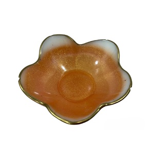 Bol en résine finition brillante avec un matériau durable, design écologique et moderne pour une utilisation de mariage - Product Image 3