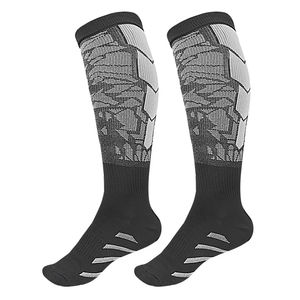 Nouveau design de chaussettes de football antidérapantes en polyester de qualité supérieure chaussettes de football avec logo personnalisé - Product Image 2
