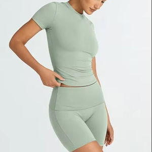 Nuevo estilo, diseño personalizado, logotipo, impresión de transferencia de calor, talla grande, impermeable, para mujer, 2 piezas, conjuntos de entrenamiento de Yoga, trajes cortos de gimnasio - Product Image 1