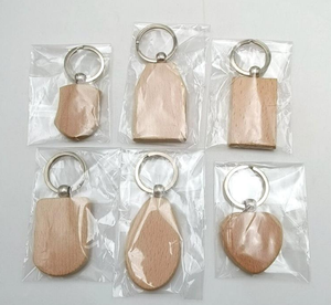 Porte-clés en bois écologique Logo personnalisé, durable et léger, parfait pour l'image de marque et les événements - Product Image 5