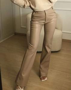 Pantalon Sportswear pour filles personnalisable de haute qualité en cuir coupe-vent Logo personnalisé et options de conception de couleur - Product Image 1