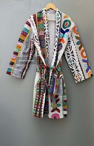 Chaqueta larga Kantha hecha a mano para mujer, abrigo de trabajo de corte bordado con diseño acolchado Vintage, chaqueta con patrón de letras - Product Image 5