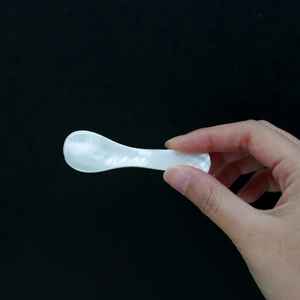 Cuchara de caviar de nácar hecha a mano de alta calidad, cubiertos elegantes con acabado pulido para cocinas gourmet, hoteles, ocasiones especiales - Product Image 5