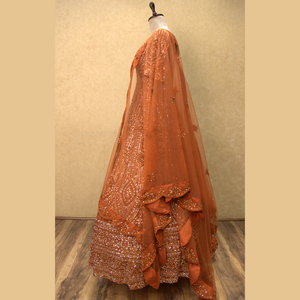 Robe traditionnelle rouille Anarkali élégante conception sans manches broderie lourde miroir travail indien pakistanais vêtements direct inde - Product Image 3