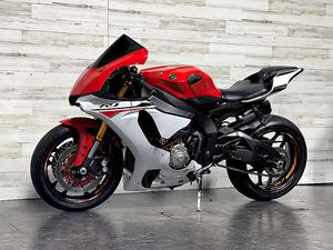 Yamaha R1 d'occasion de 2015 disponible à la vente - Product Image 6