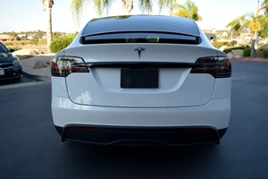 รถยนต์มือสองนำเข้าจากยุโรป ปี 2022 สีขาว พวงมาลัยขวา/ซ้าย จัดส่งรวดเร็ว พร้อมเบาะหนังและระบบควบคุมความเร็วอัตโนมัติ - Product Image 6