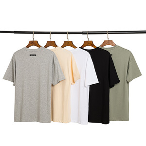 เสื้อยืดคอกลมทรงสลิม 300GSM สวมใส่สบาย หลายสี ผลิตจากผ้าโพลีเอสเตอร์/คอตตอนผสม ระบายอากาศได้ดี แห้งเร็ว รับสกรีนโลโก้ ขายส่งสำหรับผู้ชาย - Product Image 4