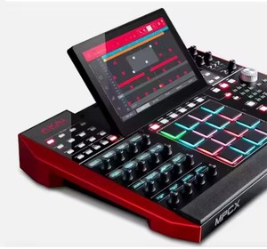 เครื่องตีกลองและแซมเพลอร์แบบสแตนด์อโลน MPC X ระดับมืออาชีพ หน้าจอ 10.1 นิ้ว - Product Image 2