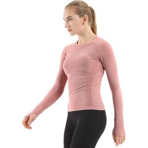 Camiseta de compresión personalizada para mujer, protector de sarpullido de manga impresa por sublimación, venta al por mayor - Product Image 1