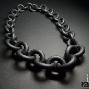 Collier en résine fait main de qualité supérieure pour dames et filles Bijoux exclusifs indiens avec symbole chrétien Promotion naturelle - Product Image 2