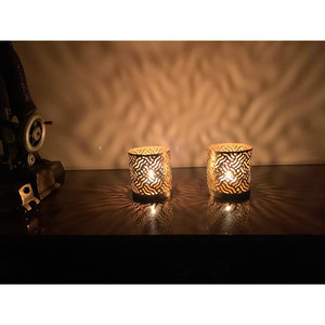 Soporte votivo de hierro geométrico de oro nórdico, soporte de Metal tallado hueco hecho a mano para aromaterapia, decoración del hogar y la boda - Product Image 1