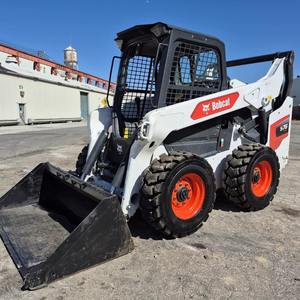 Bomba de Rodamiento de Motor Kubota de Alta Calidad para Cargadora Frontal S76 con Dirección Deslizante, 75KW Diésel, Bajo Consumo de Combustible, 3 Años de Garantía - Product Image 3