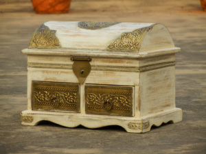 Organisateur de bijoux de style indien en laiton en bois massif boîte de rangement décorative rustique en détresse cadeaux de décoration pour la maison - Product Image 2