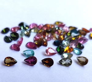 Turmalina Multicolor Natural, Corte Pera de 5x7mm - Turmalina Multicolor Suelta, Corte Pera - Product Image 4