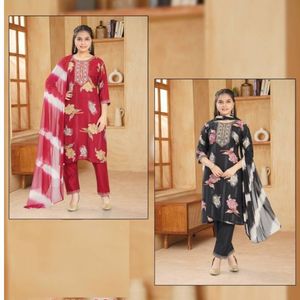 Kurti con estampado Vaticano moderno y elegante con juego Dupatta inferior a juego Elaborado en tela elegante para ocasiones de fiesta étnica elegante - Product Image 2