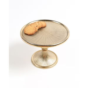 Ensemble de trois étages en aluminium plaqué or de luxe Idéal pour les mariages, les anniversaires et autres occasions Design élégant pour les fêtes - Product Image 2