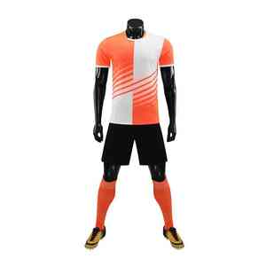 Uniformes de Fútbol Personalizados, Conjunto de Camiseta de Fútbol Transpirable y de Secado Rápido, Ropa Deportiva de Fútbol para Clubes, Pantalones Cortos con Logotipo Personalizado - Product Image 4