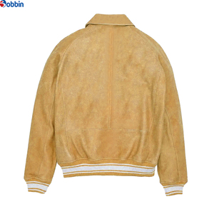 Chaquetas Varsity Estilo Letterman Personalizadas de Alta Calidad para Hombre, Tela Satinada, Mangas de Cuero Genuino, Incluye Capucha para Invierno - Product Image 3