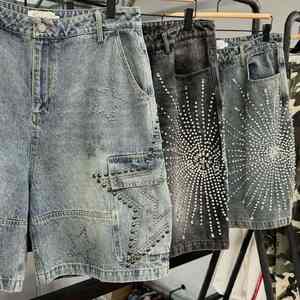 Pantalones cortos de lona holgados estilo Hip Hop para hombre moda de verano rasgados dobladillo crudo cintura elástica cómodo calle Casual sólido - Product Image 6