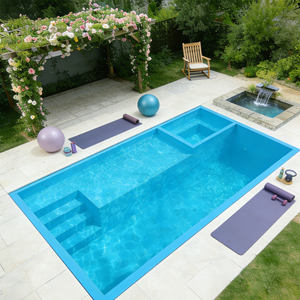 Piscina Formal con Diseño Simétrico y Jardín Ornamental - Product Image 6