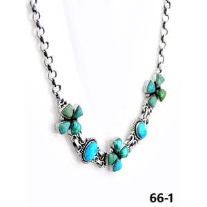 Collier de style sud-ouest Émeraude Verte, fait main avec motif floral en turquoise et blanc, bijoux en argent sterling - Product Image 3