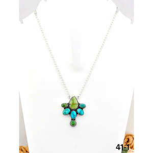 Collar con Forma de Flor de Turquesa y Plata de Ley Estilo Suroeste, Hecho a Mano por Artesanos - Product Image 1