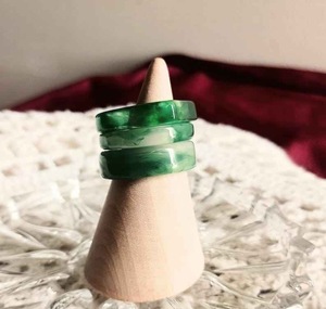 Anneaux en résine acrylique, forme ronde, faits à la main, anneaux d'amour, bijoux de fête pour femmes, vente en gros au meilleur prix - Product Image 4