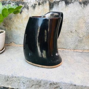 Venta al por mayor de calidad superior de estilo vikingo Cuerno de animales tazas para beber Jarras de cerveza naturales acabadas a mano para una experiencia única - Product Image 1